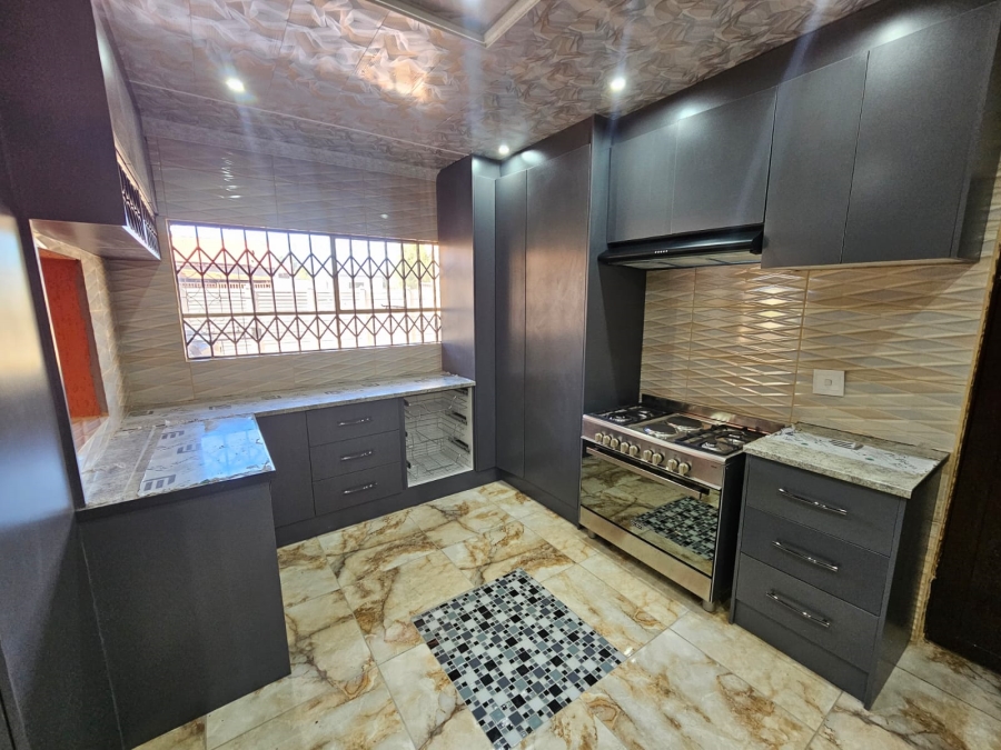 To Let 4 Bedroom Property for Rent in Welgelegen West Free State